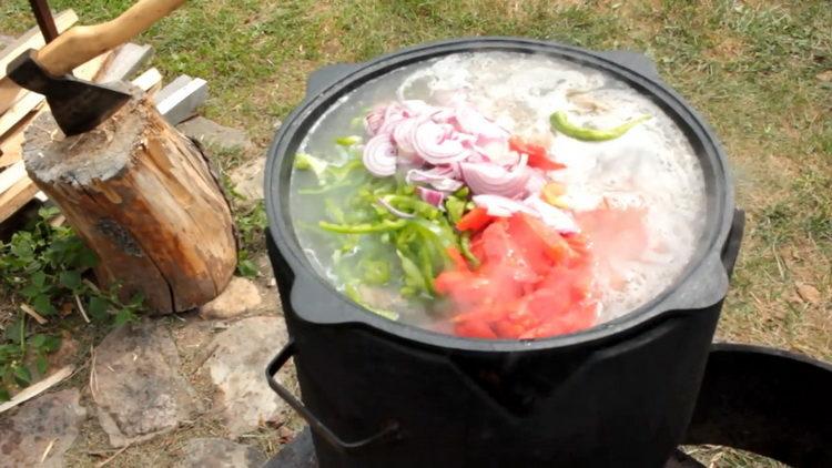 Shurpa in a cauldron according to a step-by-step recipe with a photo